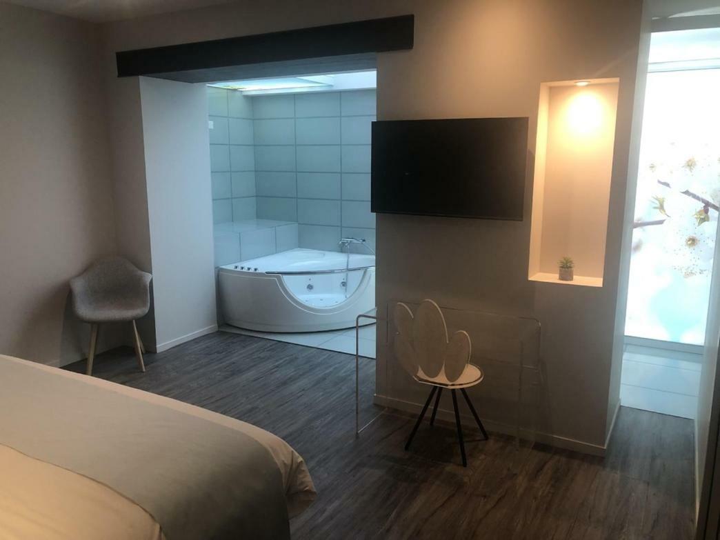 Hotel Du Lion D'Or Marmande Ngoại thất bức ảnh